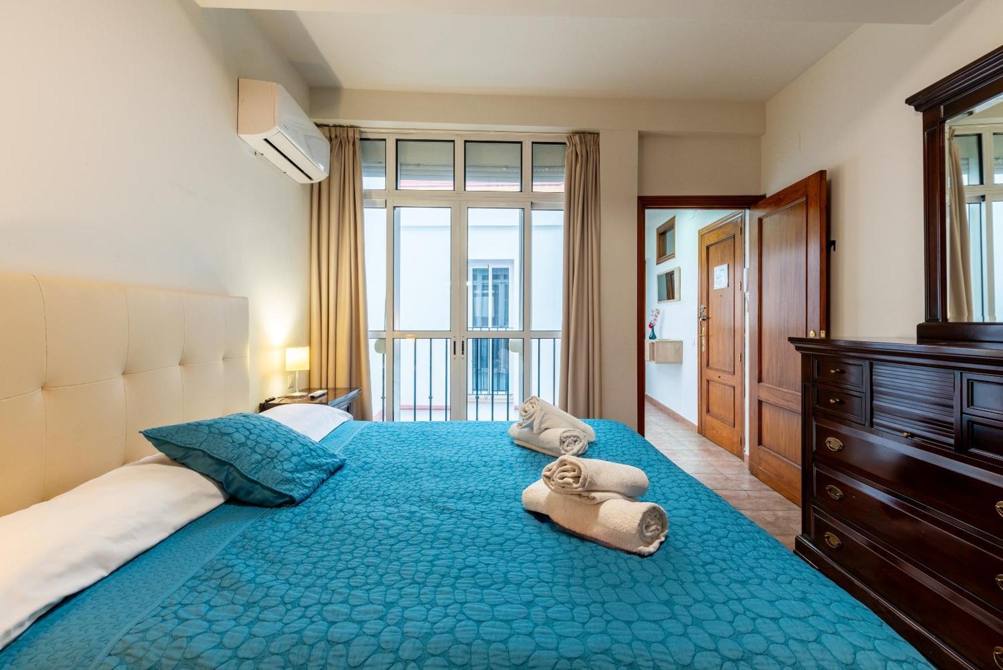 Appartamento Aoa Casa Triana Familiar Con Terraza Siviglia Esterno foto